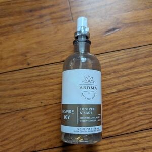 Bath & Bodyworks Aromatherapy Juniper & Sage Essential Oil Mist Spray
